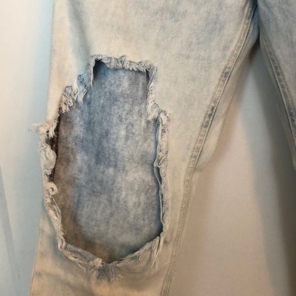 Forever 21 Distressed Jeans - Picture 2 of 4